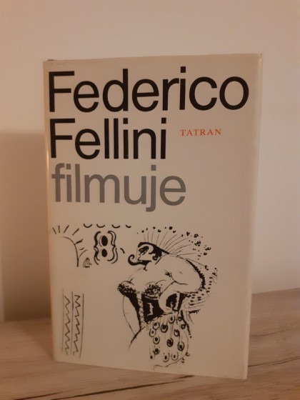 Federico Fellini filmuje