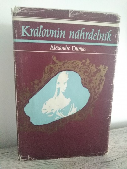 Kráľovnin náhrdelník